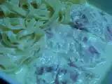 Receita Salmão com molho de iogurte e natas à carbonara