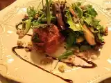 Receita Salada morna de queijo com doce de figos