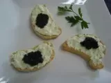 Receita Torradinhas com patê de ervas e caviar
