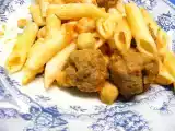Receita Almôndegas com grão, penne e molho de tomate