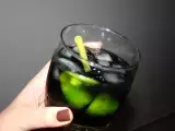 Receita Caipirinha black - vodka preta