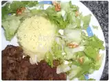 Receita Hamburgueres caseiros com arroz e salada