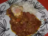 Receita Salsichas frescas com ovos e feijão manteiga