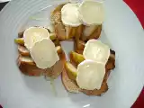 Receita Torradinhas com queijo chevre e pera caramelizada