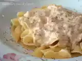 Receita Farfalline ao molho cremoso de salmão, alho-poró e dill