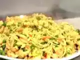 Receita Macarrão com camarões e brócolis