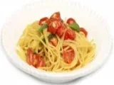 Receita Espaguete com tomate cereja com manjericão