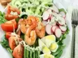 Receita Salada com camarão e molho de iogurte
