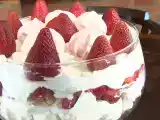 Receita Pavê de suspiro com morango