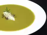 Receita Sopa creme de ervilha partida com ricota defumada.