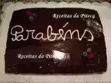 Receita Bolo de aniversário de chocolate e frutos silvestres