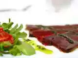 Receita Muxama de atum com azeite aromático e vinagrete de laranja
