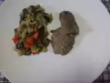 Receita Bifes de javali com legumes salteados