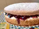 Receita Victoria sandwich com mascarpone e cerejas