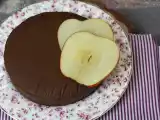 Receita Fudge de chocolate e maçã, uma sobremesa superfácil de fazer com apenas 2 ingredientes!