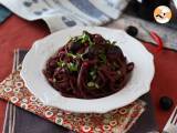 Spaghetti al fuoco di bacco: massa com vinho tinto que traz intensidade e paixão à mesa!