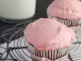 Receita Cupcakes de chocolate e maionese com chantilly de framboesa