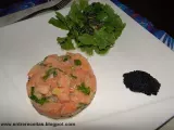 Receita Tartare de salmão com ovas de capelin e salada verde