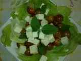 Receita Salada de tomate cereja, queijo e molho oriental