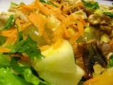 Salada com molho de mostarda e mel