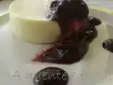 Receita Panna cotta com calda de frutos vermelhos