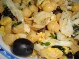 Receita Lascas de bacalhau com grão, ovo e azeitonas
