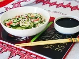 Receita Salada de pepino com gergelim e kani-kama