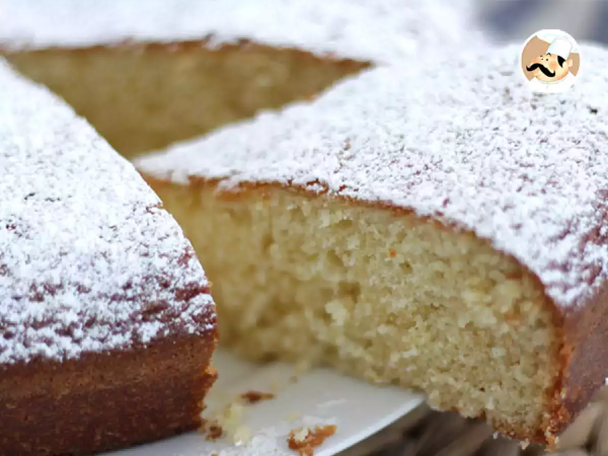 Receita Bolo de iogurte natural, fofinho e fácil a preparar
