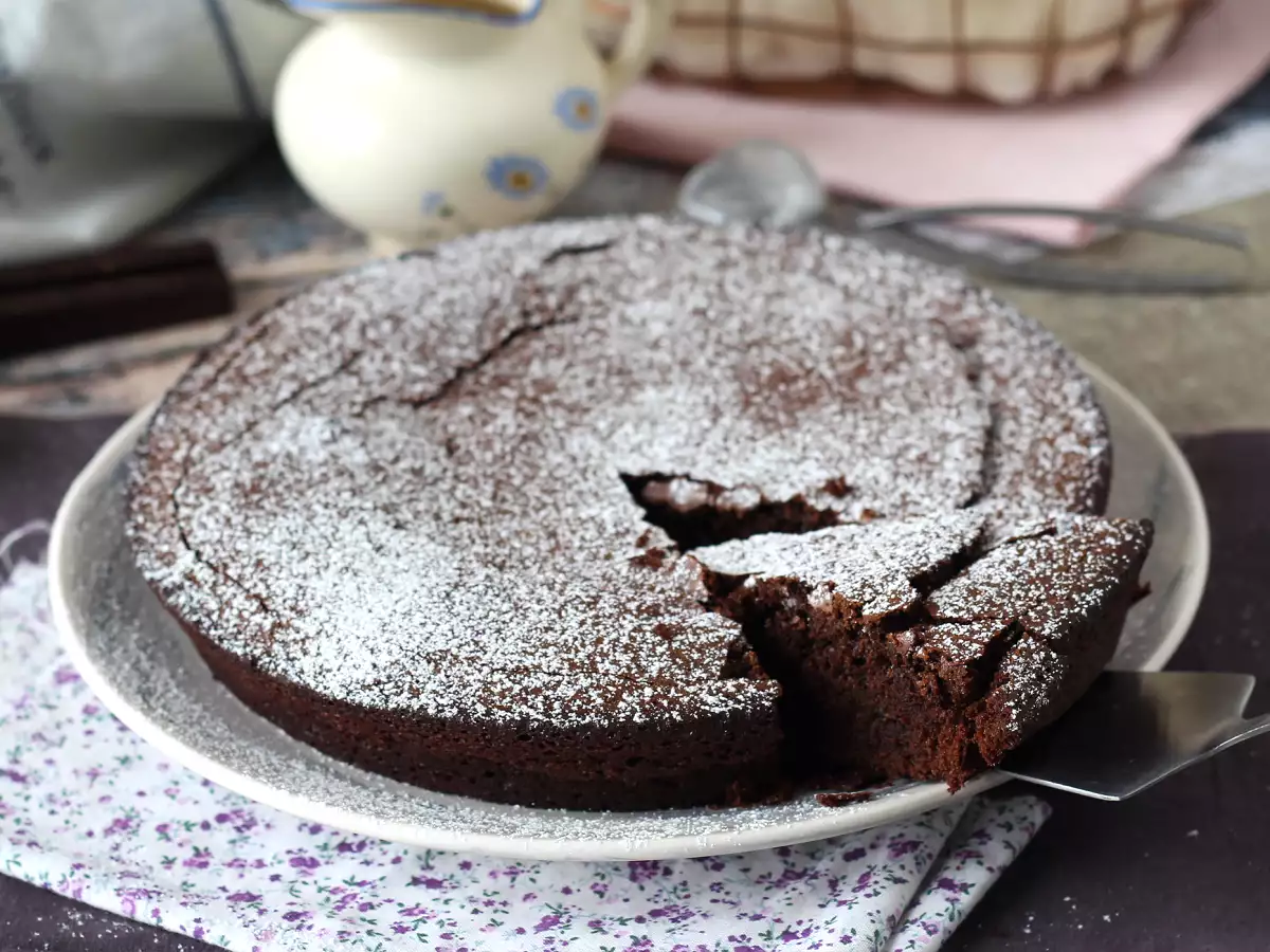 Receita Bolo de chocolate simples e úmido
