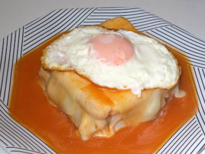 Francesinha - molho aperfeiçoado