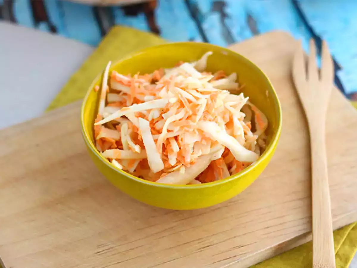 Receita Coleslaw (a salada americana de repolho e cenoura)