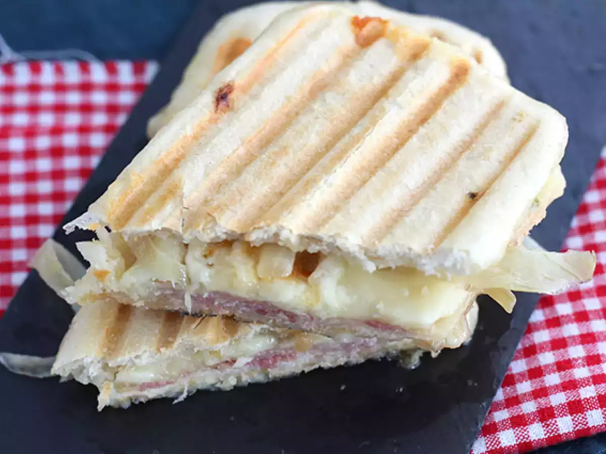 Receita Panini de queijo (sanduíche tostex)