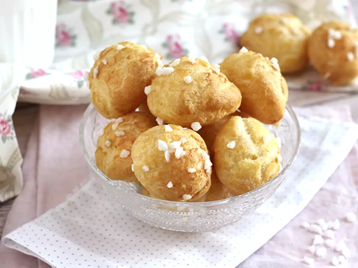 Receita Chouquettes (massa choux com pérolas de açúcar)