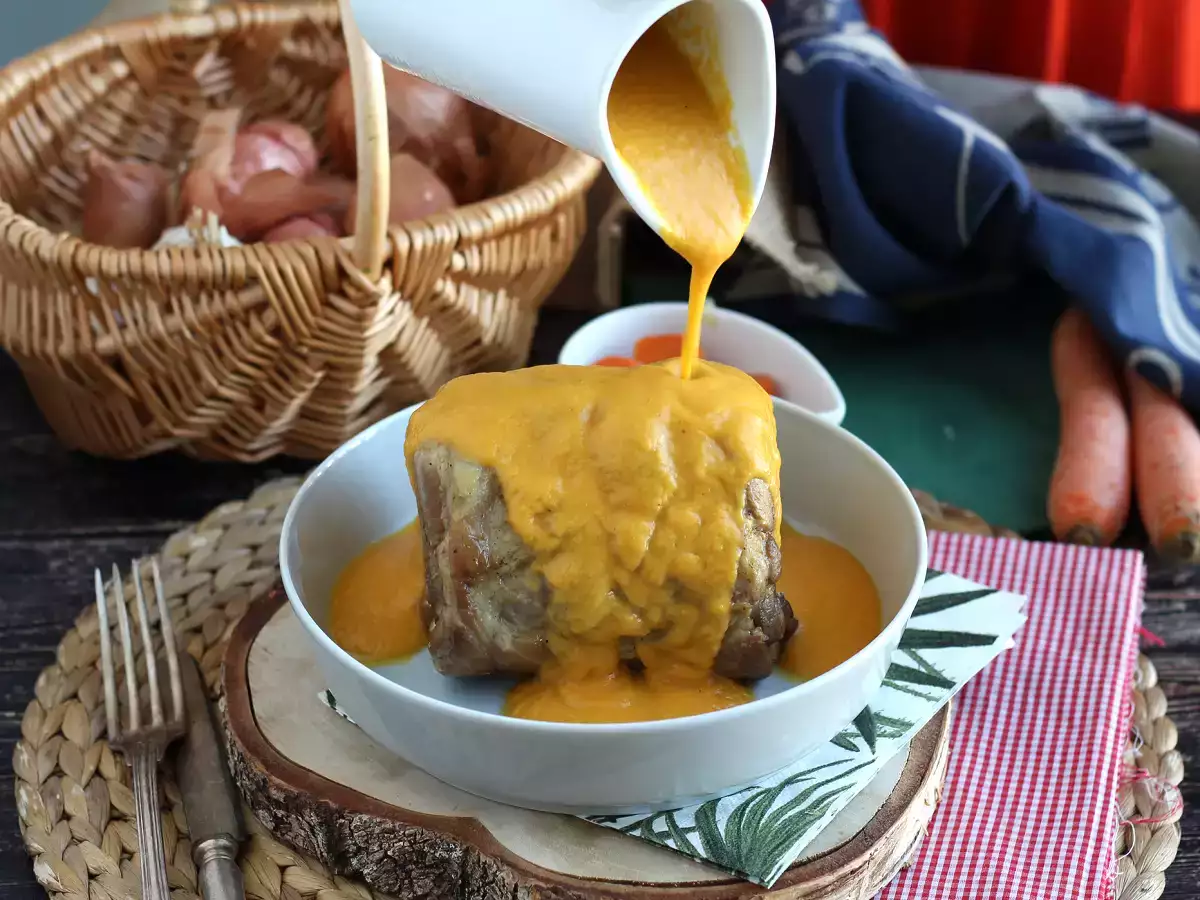 Receita Lombo de porco com molho de cenoura e cerveja