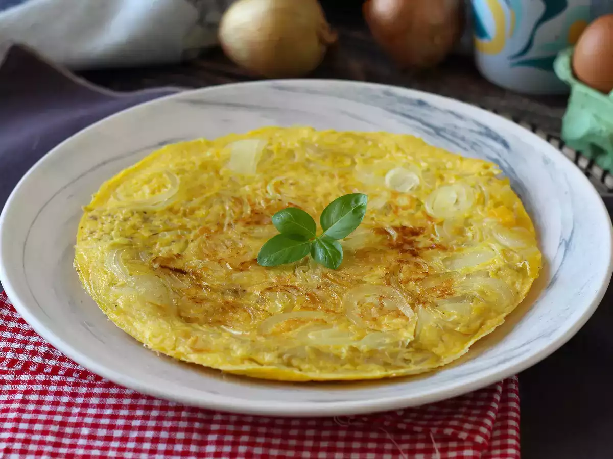Receita Frittata de cebola, a omelete italiana rápida no preparo!