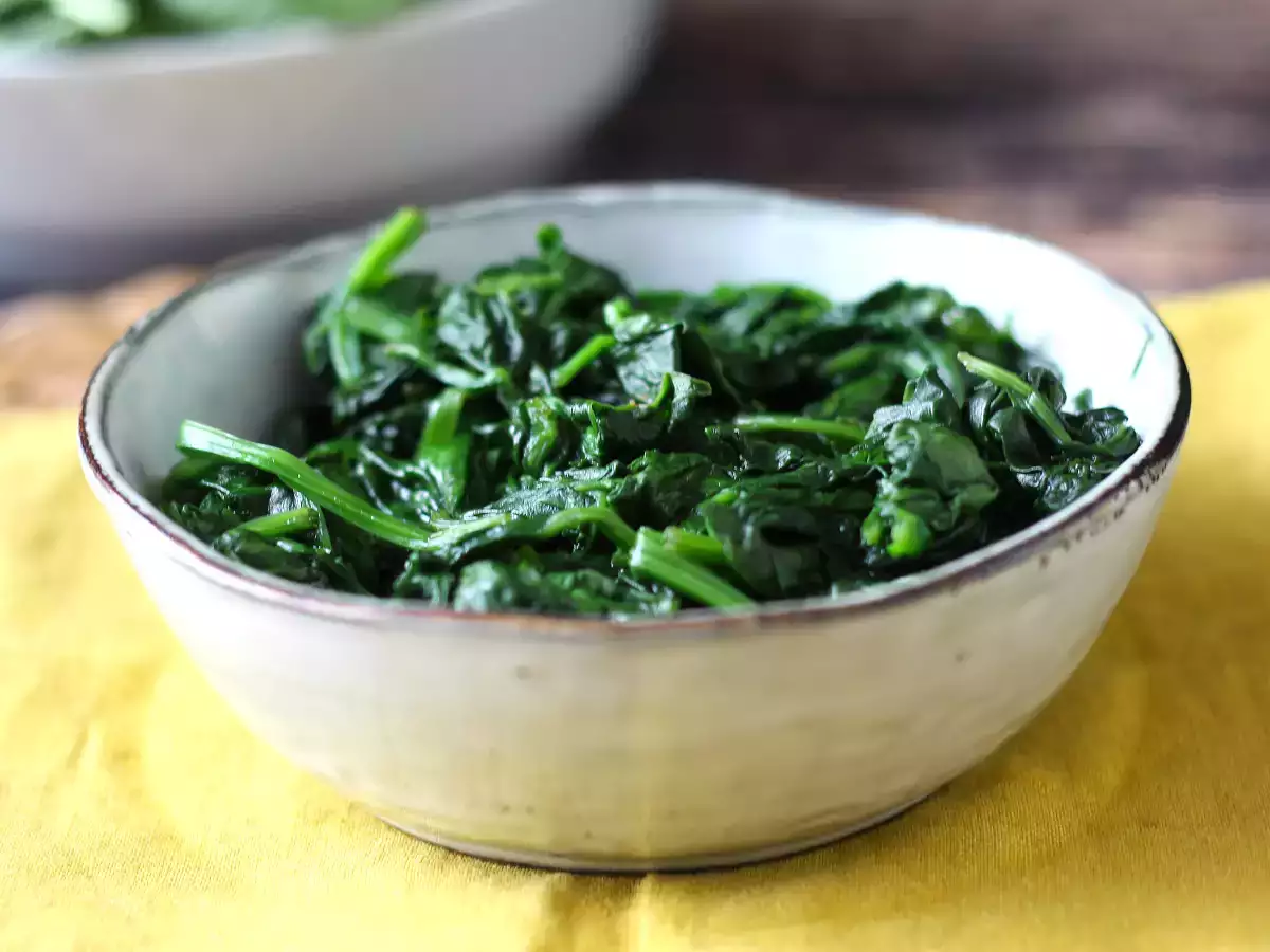 Receita Como fazer espinafre refogado?