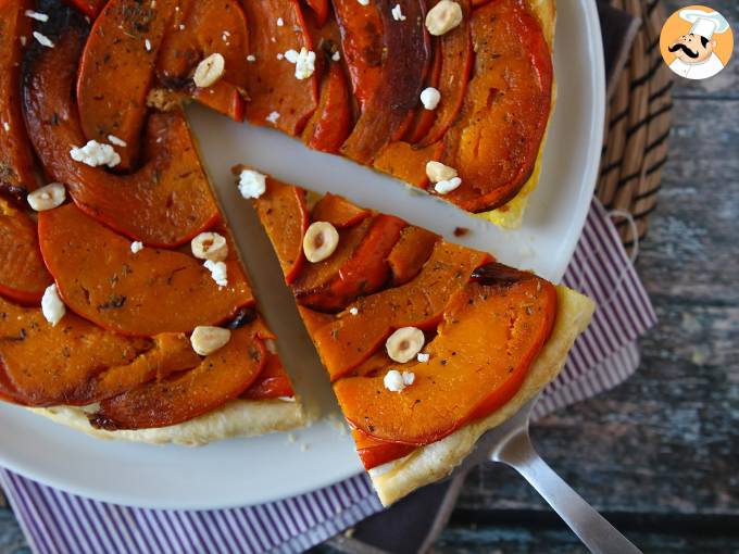 Torta invertida de abóbora com queijo de cabra e mel