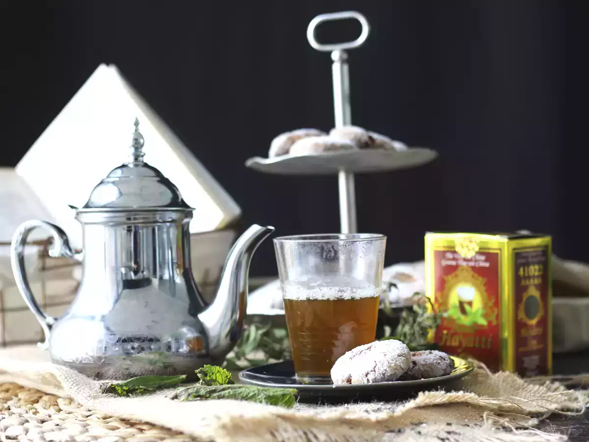 Receita Como preparar o autêntico chá de hortelã marroquino