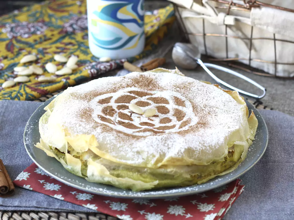 Receita Pastel marroquino de frango (bastilla): crocante, agridoce e cheio de especiarias