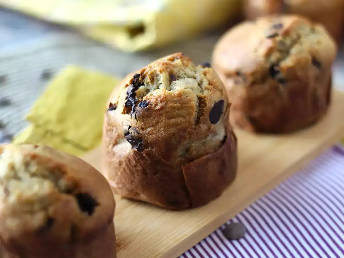 Receita Muffins de banana e chocolate macios e irresistíveis para um lanche perfeito