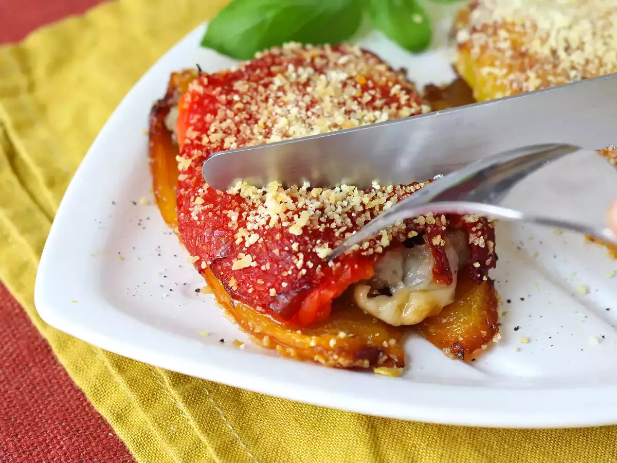Receita Pimentões recheados na air fryer com salsicha fresca e queijo gratinado