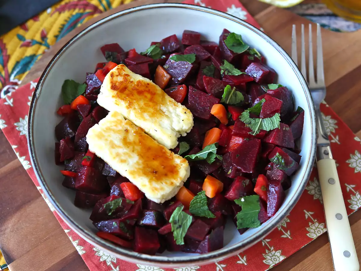 Receita Salada de beterraba com halloumi grelhado