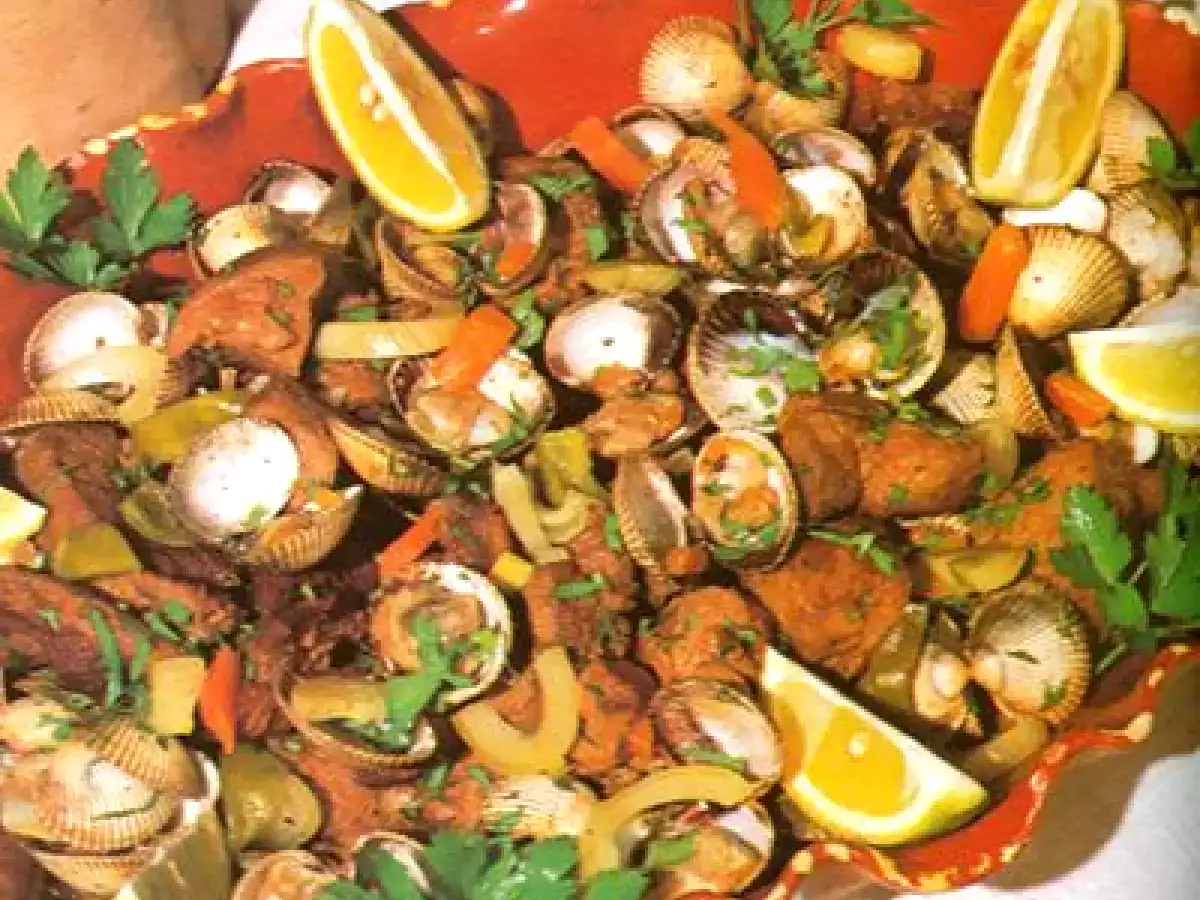 Receita Carne de porco à alentejana