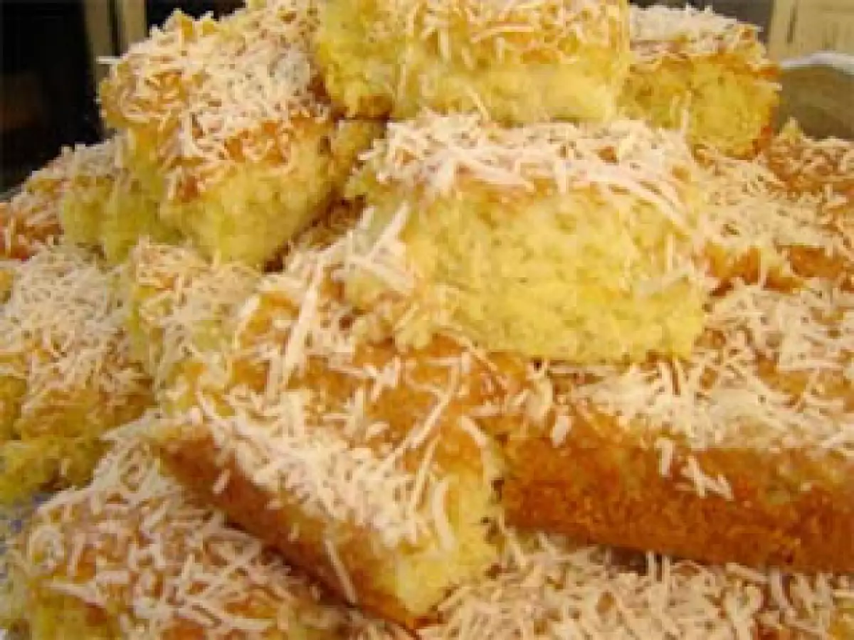 Receita Bolo gelado cremoso de leite condensado e coco