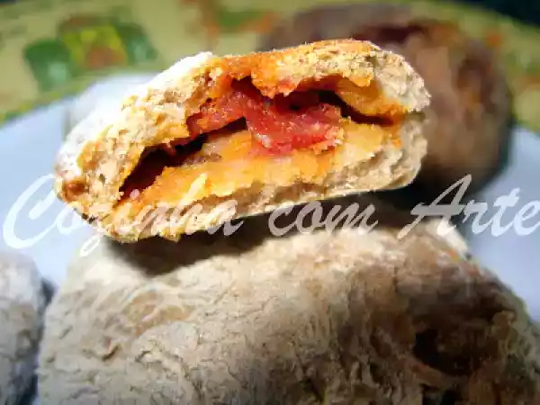 Receita Pão com chouriço, bacon e queijo
