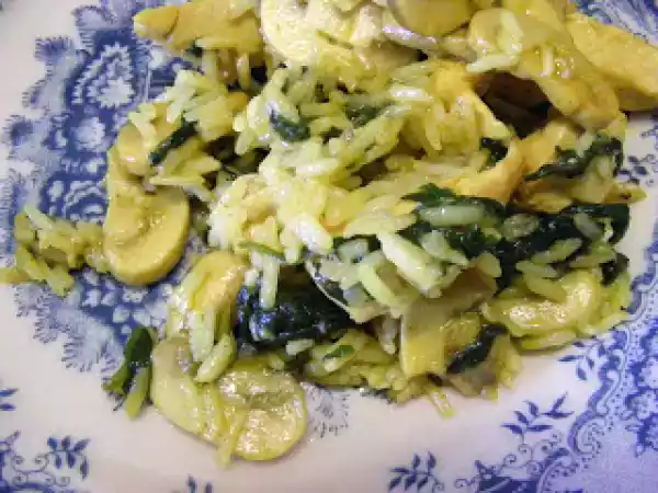 Receita Arroz thai com frango, cogumelos e espinafres