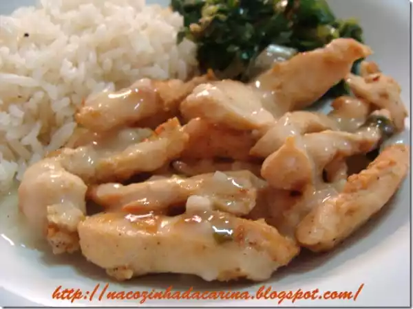 Receita Tiras de frango ao molho de limão