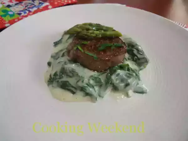 Receita Receitas - medalhões com creme de gorgonzola e espinafre