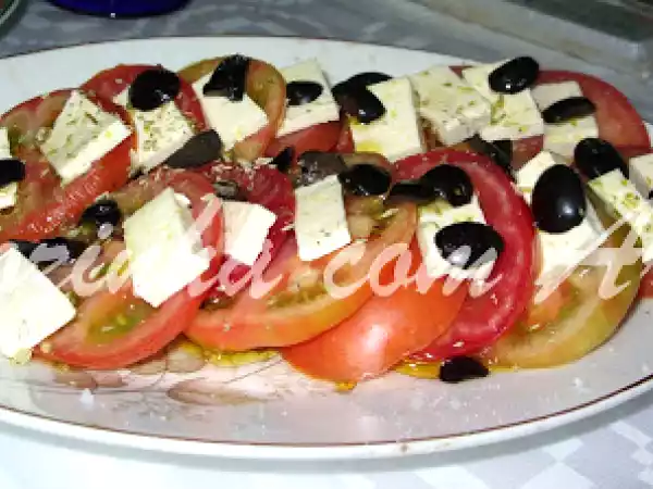Receita Salada de tomate com queijo feta
