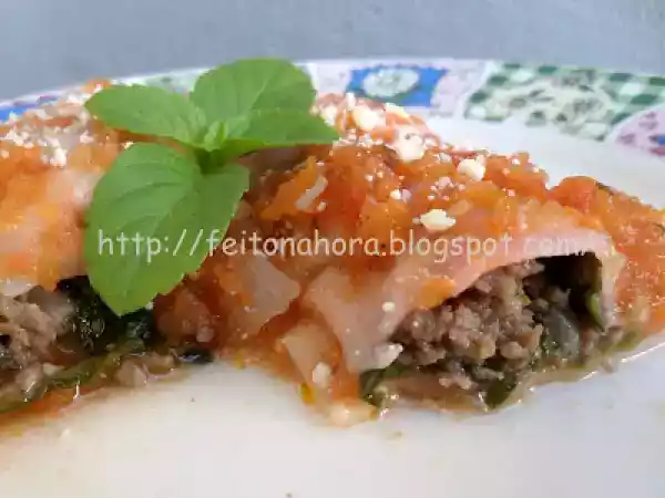 Receita Canelone com recheio de carne moida e espinafre